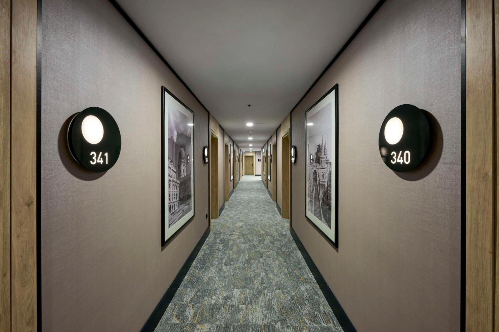 Radisson Hotel Budapest Budapart エクステリア 写真